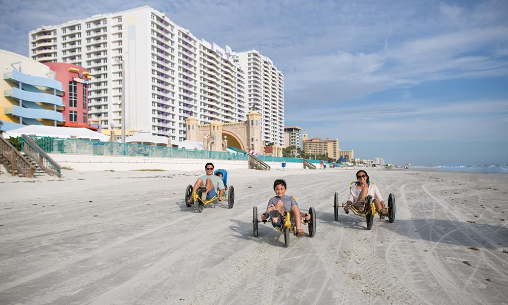 Daytona Beach – Apr -20-25 – HUGE 4 bedroom pres sleeps 12 – Wyndham Ocean Walk