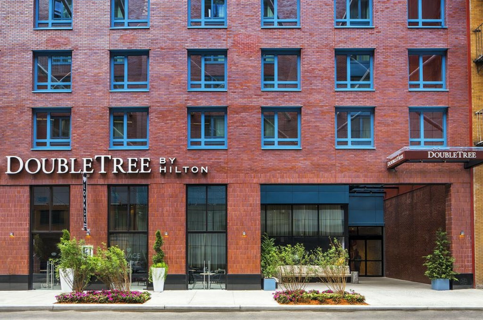 Double Tree by Hilton New York City Times Square West – Daily & weekly rentals