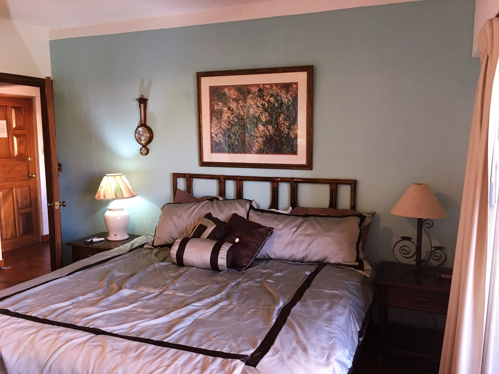 Cabo San Lucas Mexico Pool View Condo 1+ bed 1 bath 1 Block Mendano Beach Marina