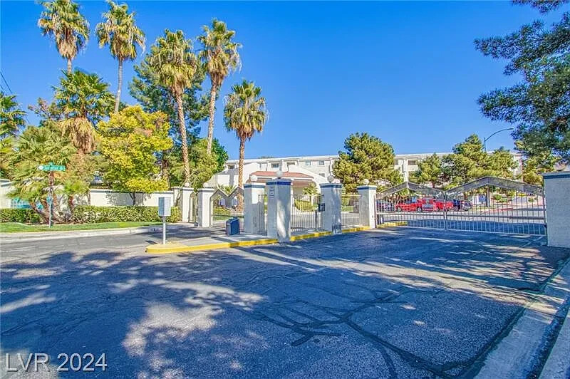 Las Vegas full apartment rental, Thanksgiving or 1 to 2 weeks vacation.