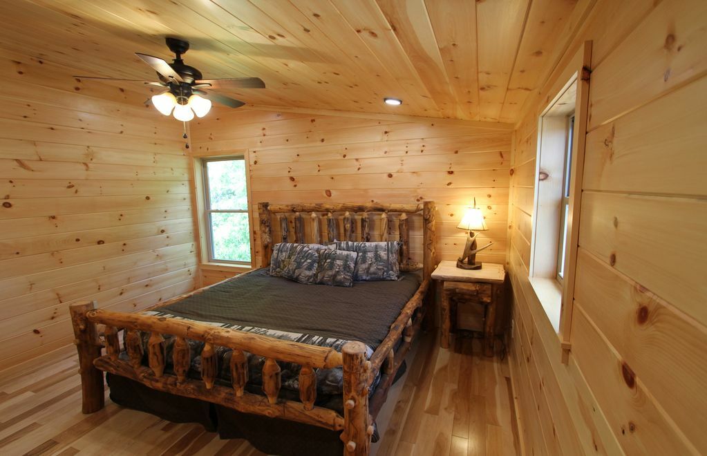 Toledo Bend Lake Cabin – Lakefront, incredible sunsets, fishing, water sports