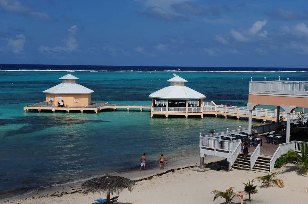 Morritt’s Tortuga Club Grand Cayman 1BR Sleeps 4 -7Nt JUN 2026-NOV 2026
