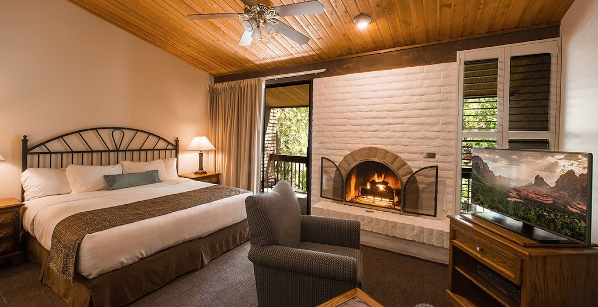 2BR 2-1/2 BA Suite Arroyo Roble Creekside Uptown Sedona AZ (April 12 -19, 2026)