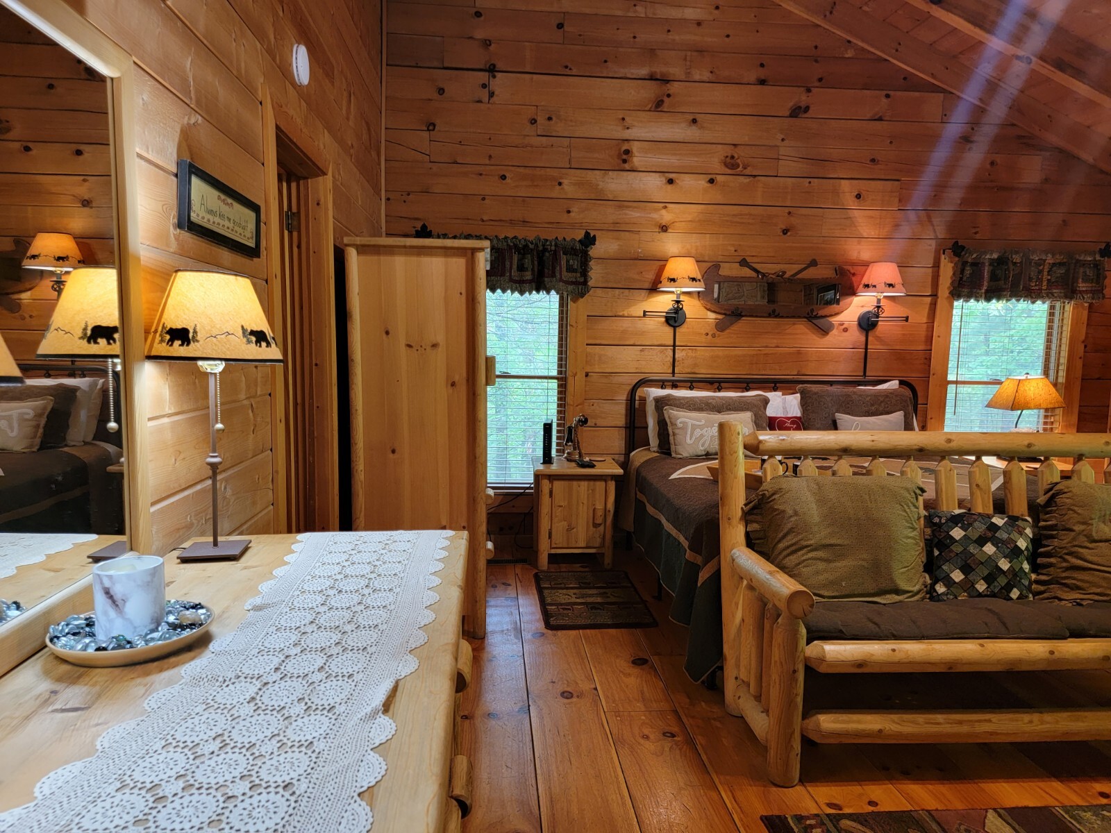 Vacation Log Cabin Rentals Pigeon Forge, Smokey Mountains of East Tennessee