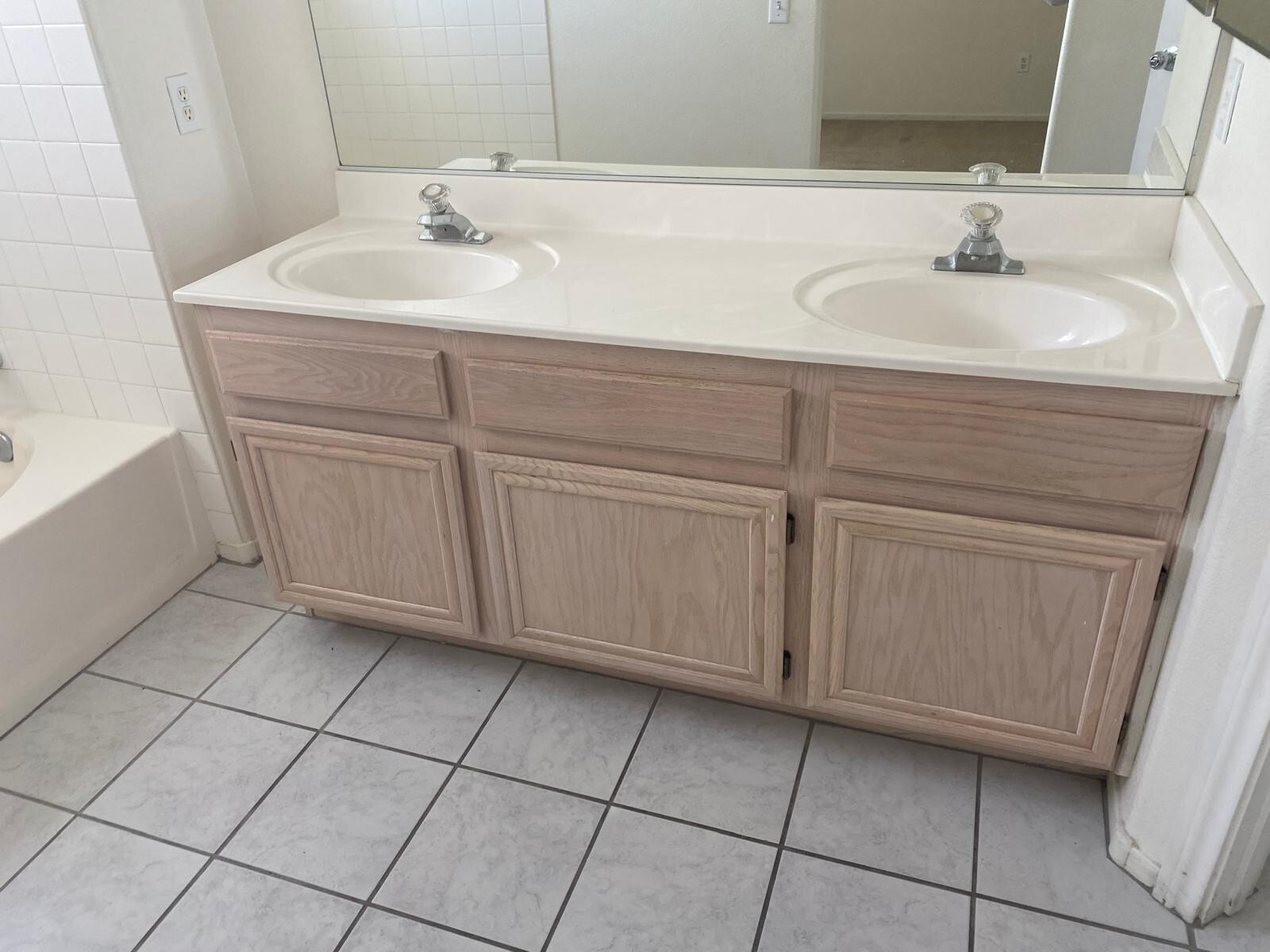 Las Vegas full apartment rental, Thanksgiving or 1 to 2 weeks vacation.