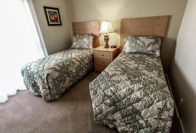 Desert Vacation Villas, Palm Springs 2 BR/2 Ba Starting @ $1090.00