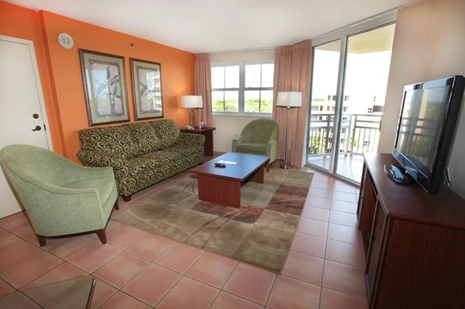 JUNE JULY WEEKS~Vacation Village at Weston ~South FL~A/B 2 BR CONDO SLPS 8