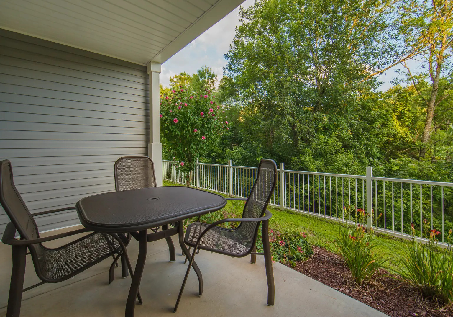 HI Holiday Hills Resort Branson Missouri Vacation Rental 1/2 BDRM 2026-2027