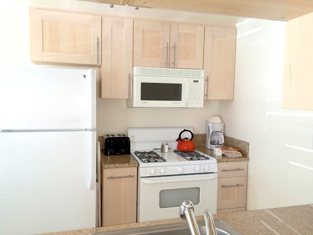 2 Bedroom Condo in Resort at Coachella (1st Weekend) with Fully Equipped Kitchen