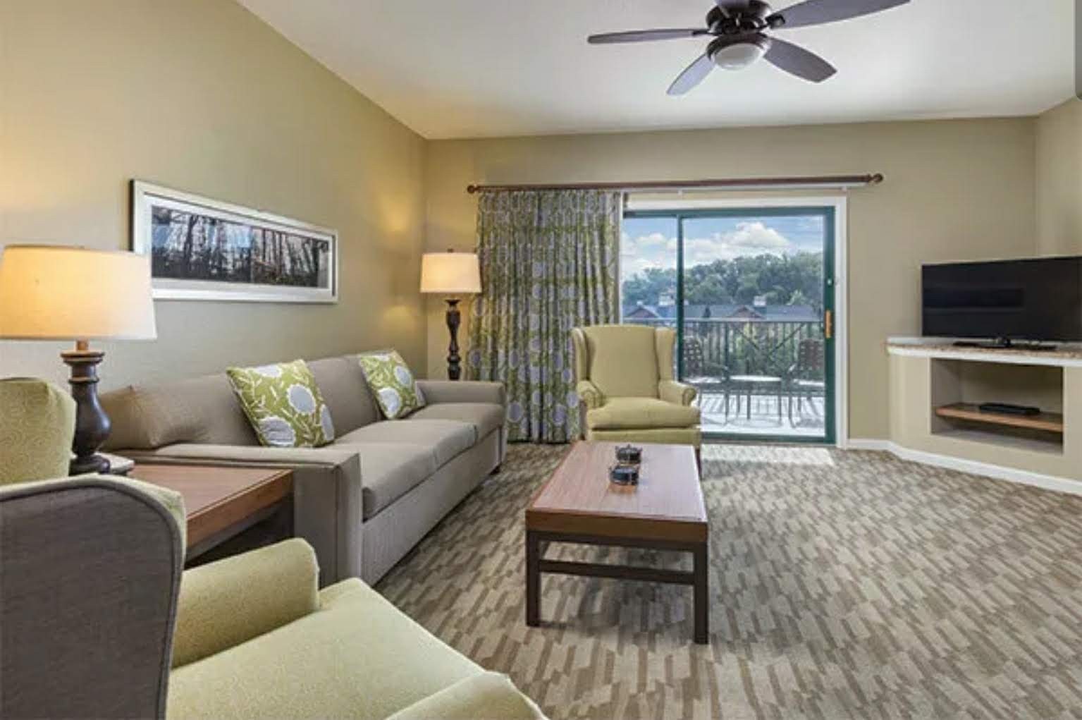 Sevierville, TN,Wyndham Smoky Mountains, 2 Bedroom Deluxe EASTER WEEK April 1-6