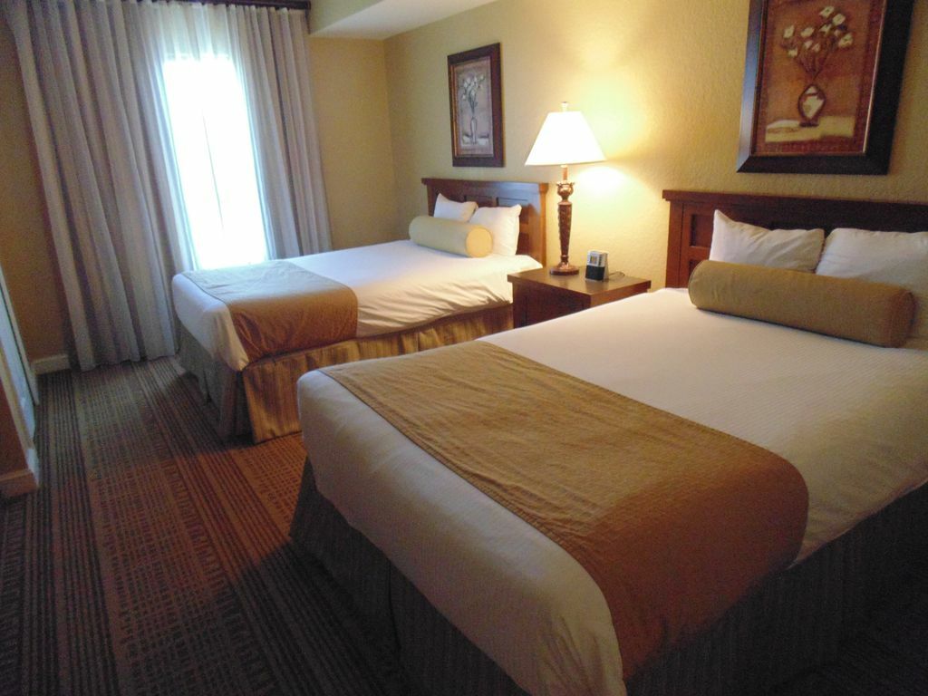 2 BDRM DELUXE 3 NTS * 6/25 – 6/28 * BONNET CREEK ORLANDO * JUNE 25