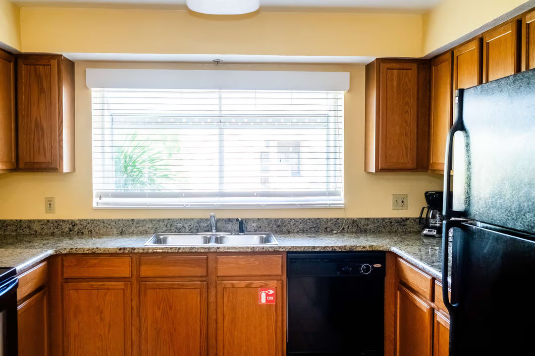 7 Nights Silver Lake Resort, Kissimmee, FL ~ 2 BR Villa ~ Sleeps 8