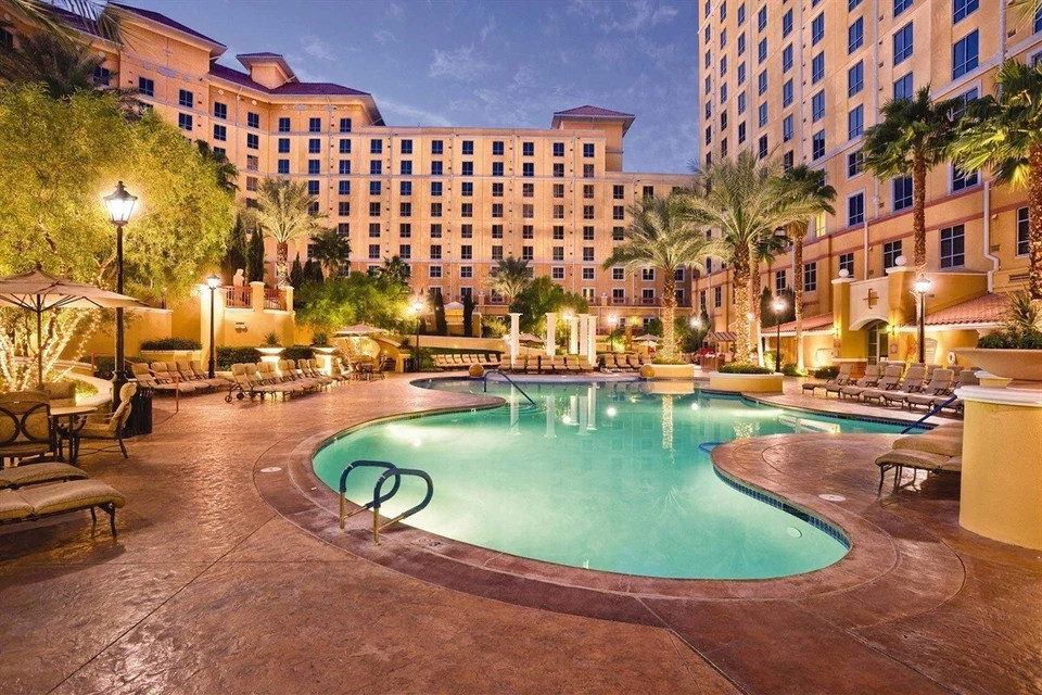 JUNE WEEKS~ WYNDHAM GRAND DESERT Resort~Condos~ 7Nts