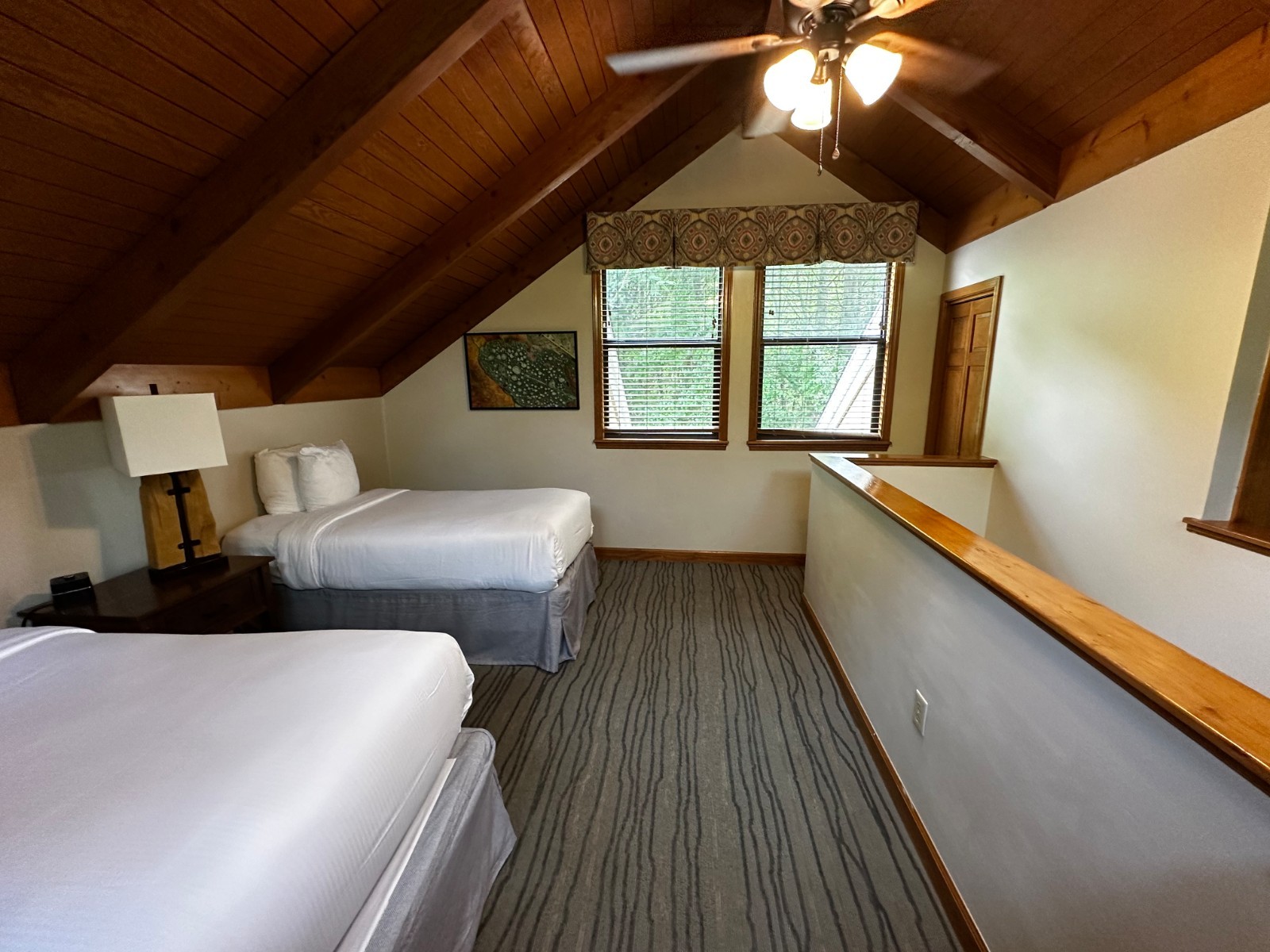 2 bdrm cabin w loft, 4nts, in Gatlinburg, TN at Mountain Loft Resort, JUNE 22-26