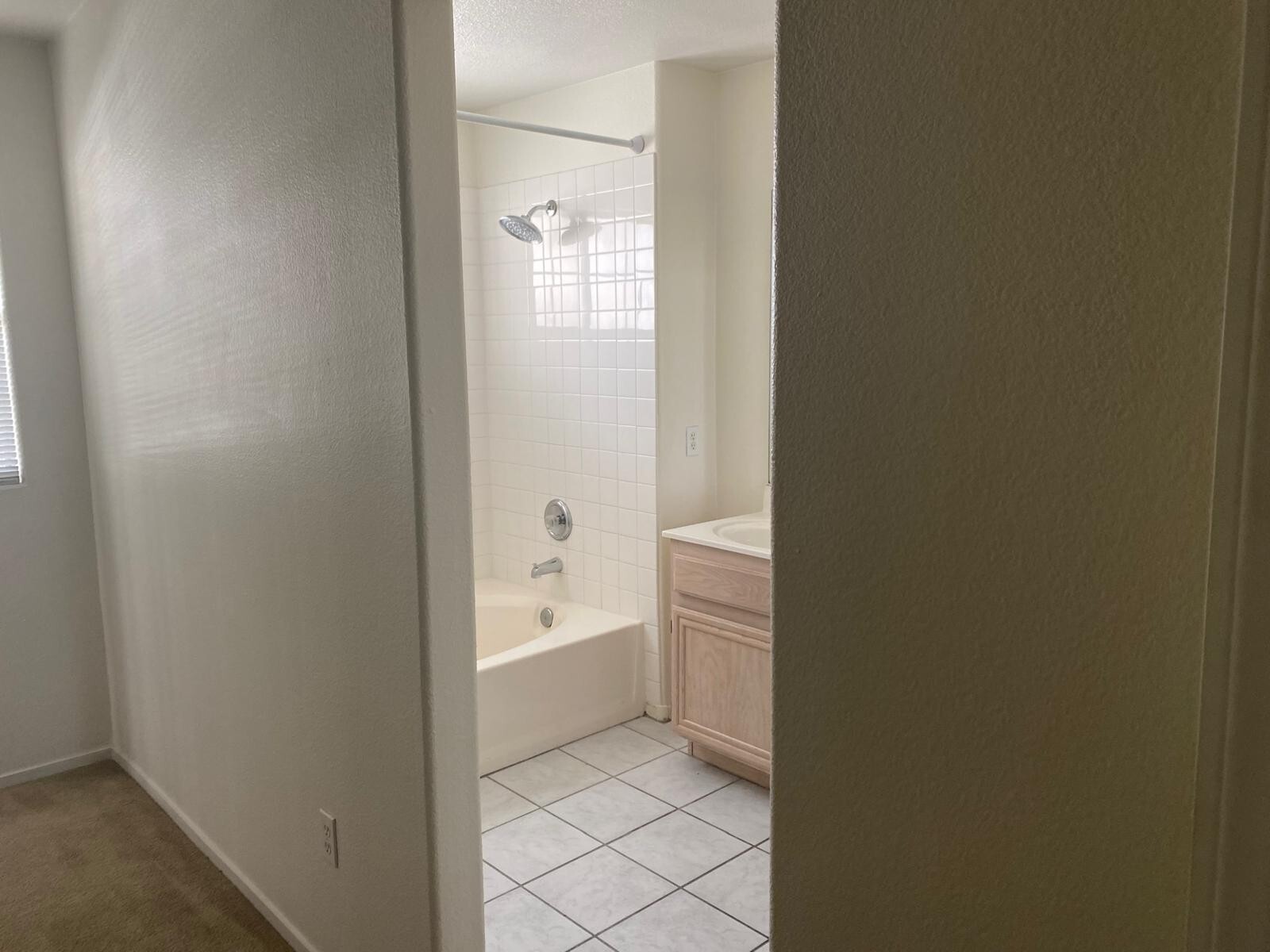 Las Vegas full apartment rental, Thanksgiving or 1 to 2 weeks vacation.
