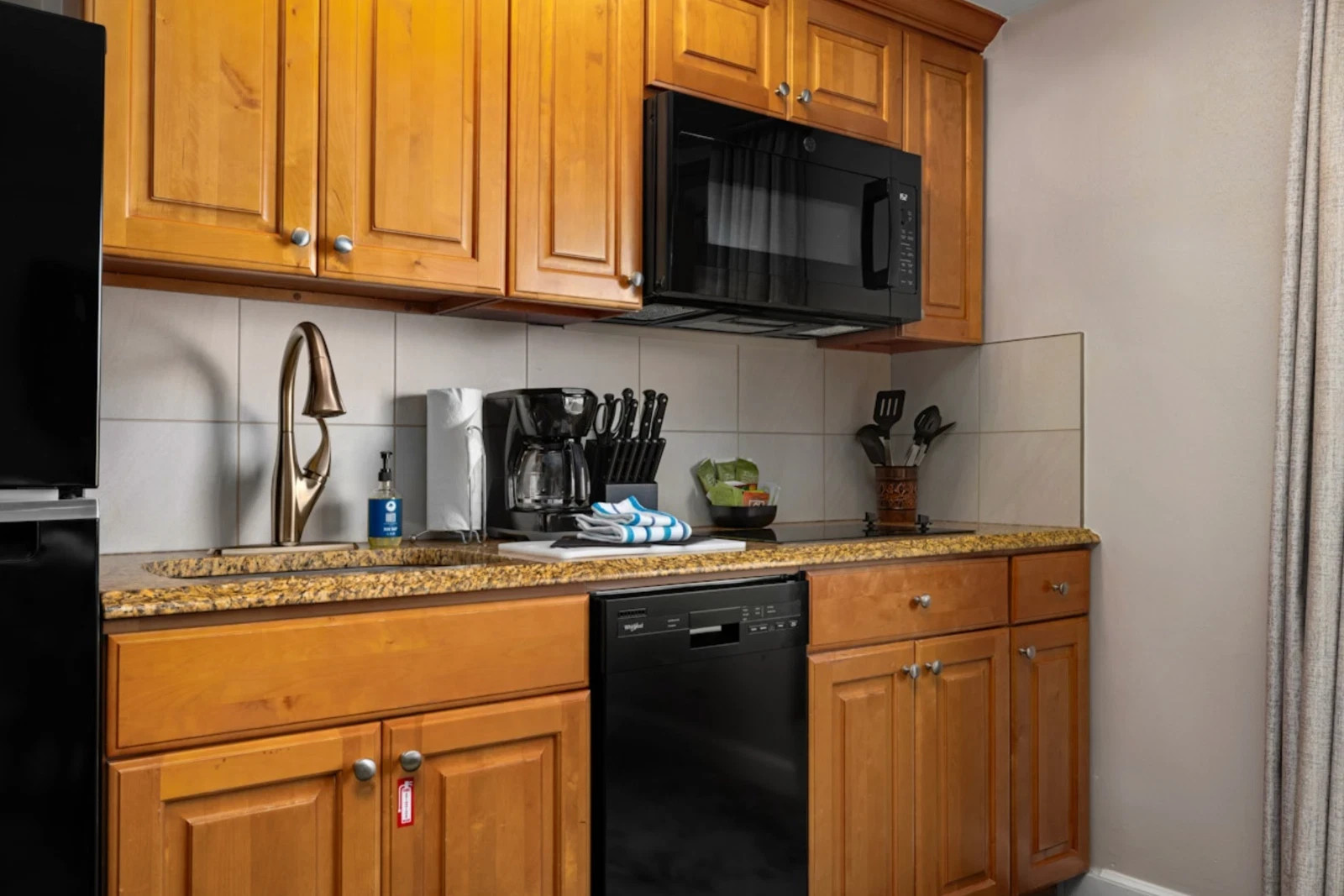 Avenue Plaza Resort ~ New Orleans, LA ~ 1BR/Sleeps 4 ~ 7Nts SEPT/OCT/NOV 2026