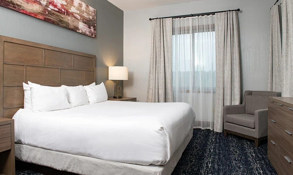 Wyndham Glacier Canyon- Aug 18-21 – 3 bedroom deluxe – Wisvonsin Dells