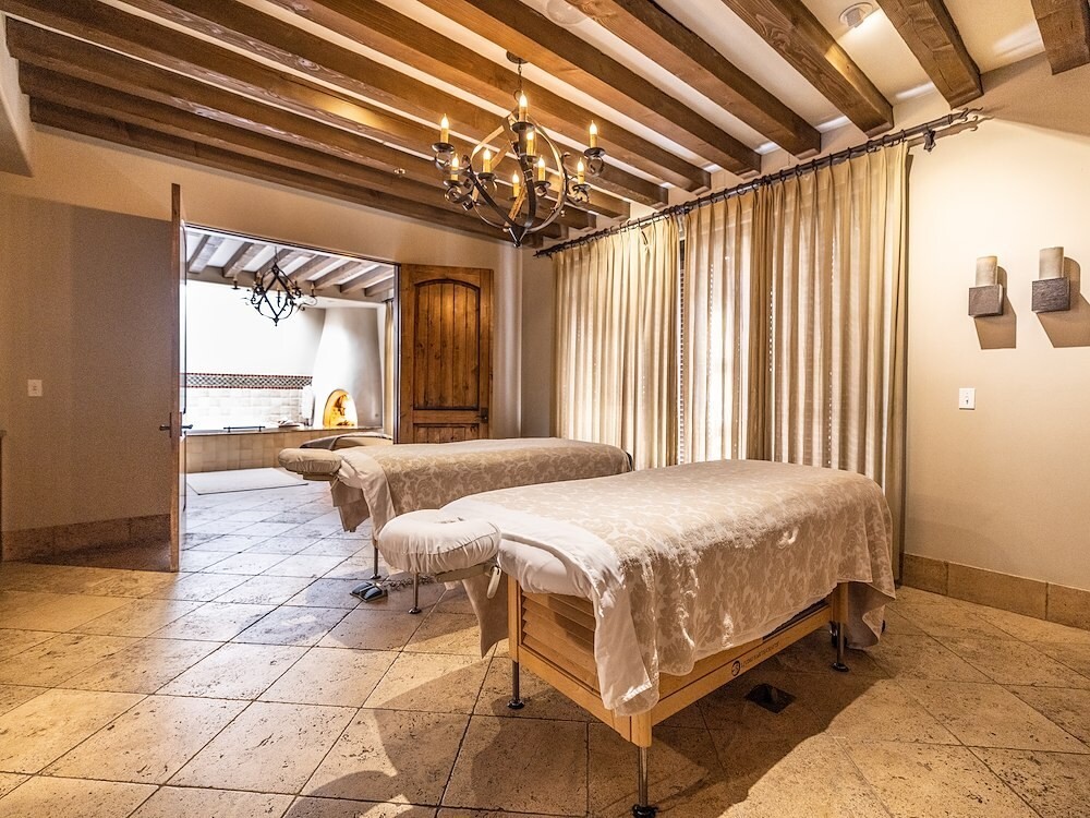 Wigwam Resort ~ Phoenix, AZ ~ Adobe Traditional Room – Price Per Night