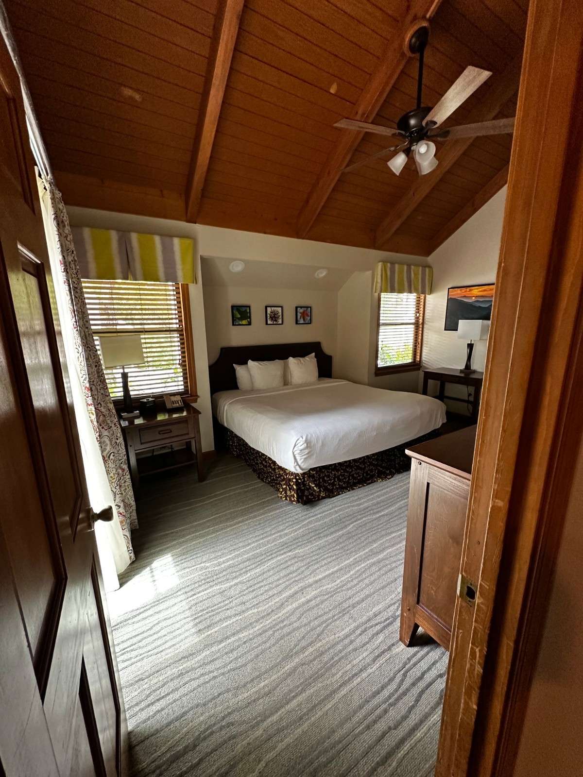 2 bdrm cabin w loft, 4nts, in Gatlinburg, TN at Mountain Loft Resort, JUNE 22-26