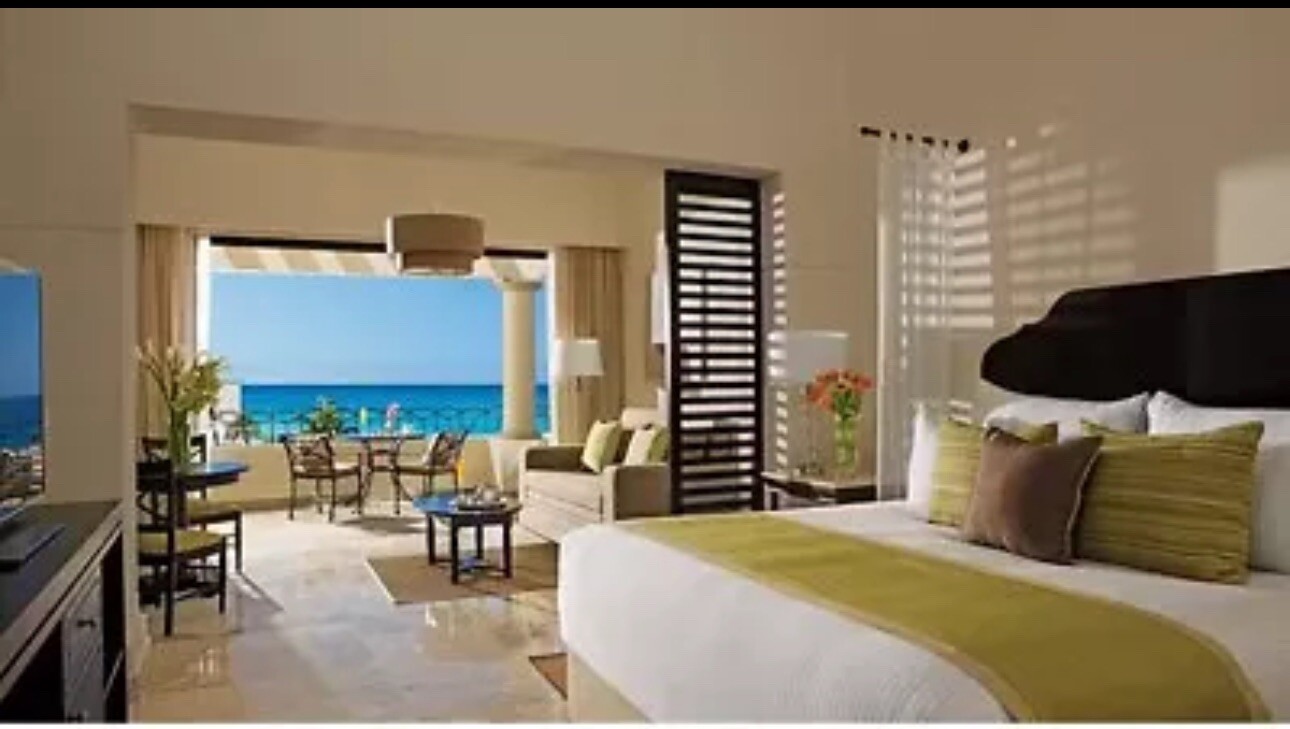 ALL INCLUSIVE Resort Family Resort Cancun Cabo Jamaica plus $200 gift card
