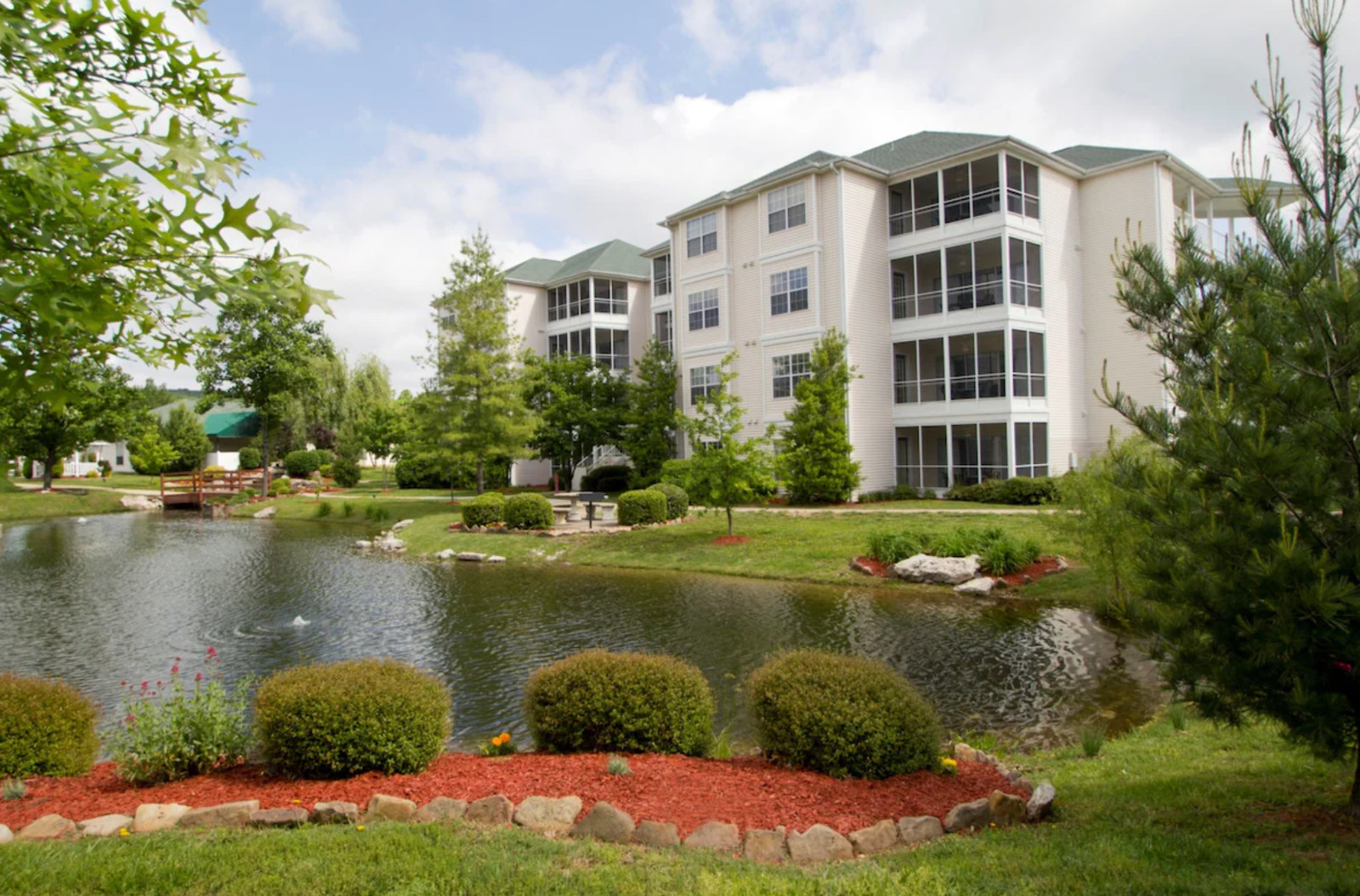 The Suites at Fall Creek ~ MO ~1BR Sleeps 4~7Nts DEC/JAN/FEB/MAR/APR/MAY 2025/26