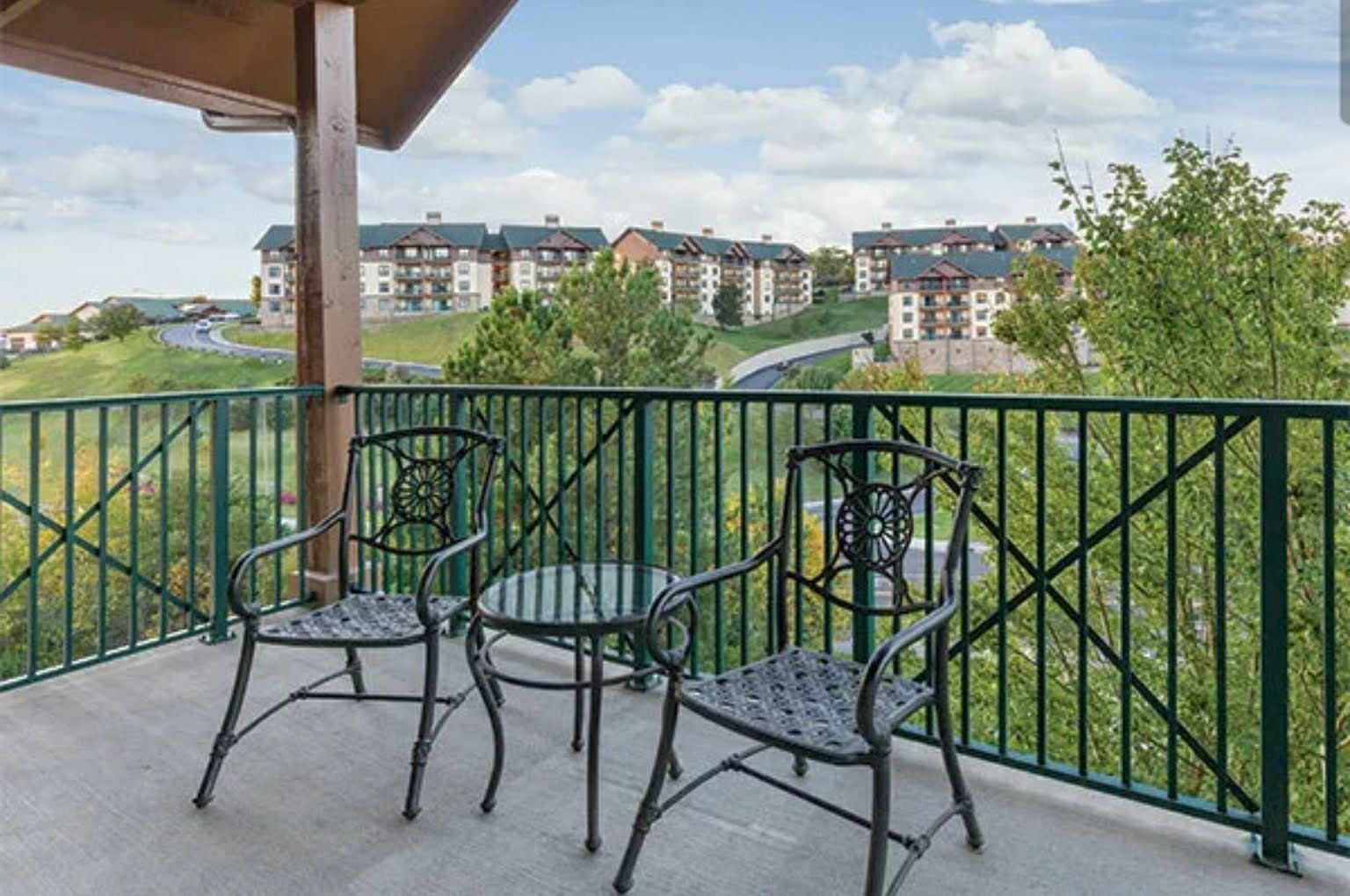 Sevierville, TN,Wyndham Smoky Mountains, 2 Bedroom Deluxe EASTER WEEK April 1-6
