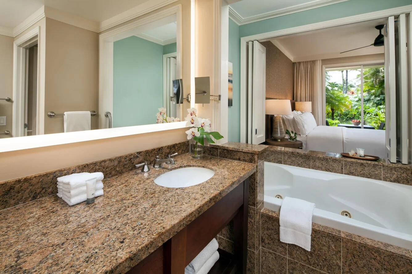 Marriott Westin Princeville Ocean Resort Villas 2 BR 5 Nights ANY YEAR Hotel