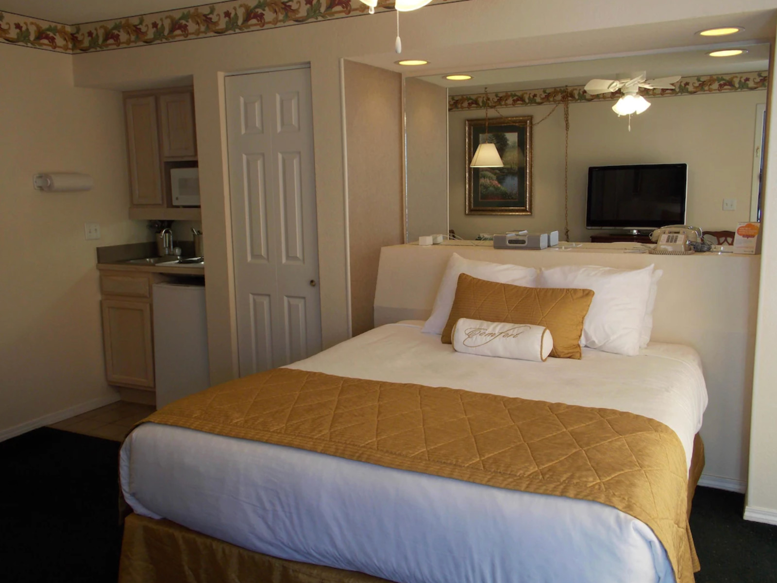 The Suites at Fall Creek ~MO~ Studio Sleeps 2 ~ 7Nts JAN/FEB/MAR/APR/MAY 2026