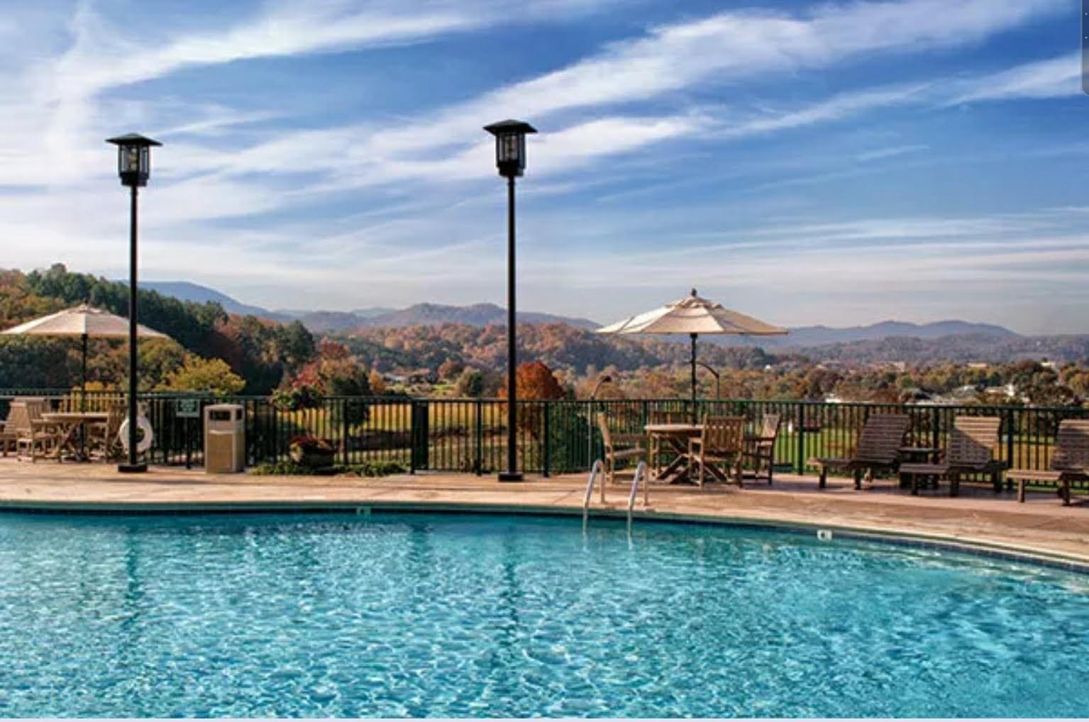 Sevierville, TN,Wyndham Smoky Mountains, 2 Bedroom Deluxe EASTER WEEK April 1-6