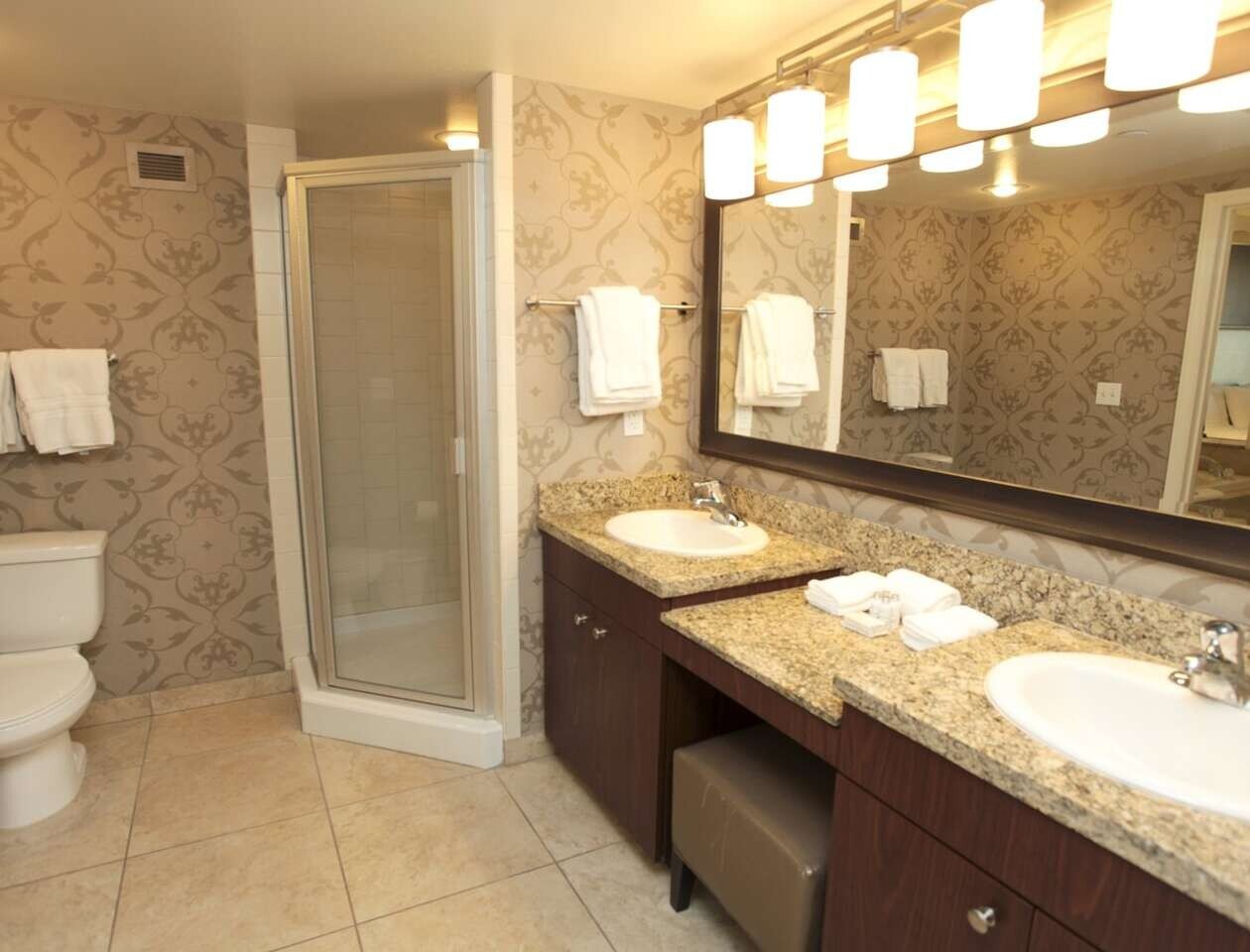 1BR The Grandview at Las Vegas Resort, Las Vegas, Sleeps 4, 11/16 to 11/23/2024