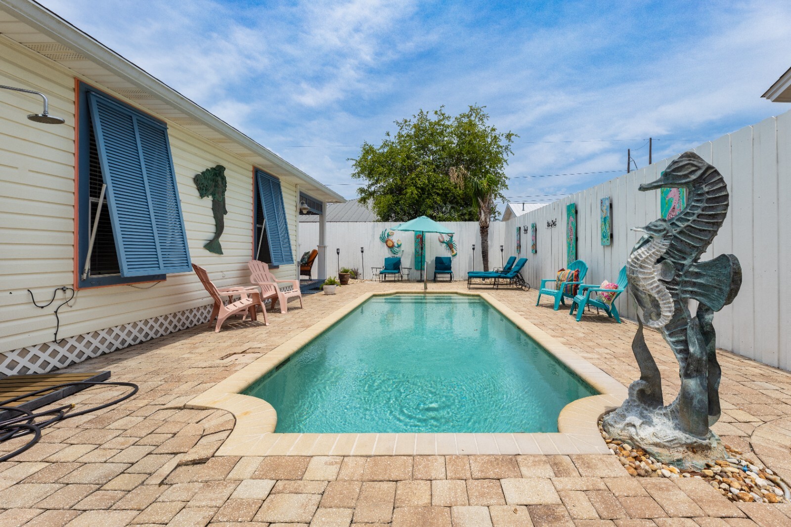 Vacation Rentals Destin FL3 bed, 2 bath private pool golf cart 2 blocks to beach