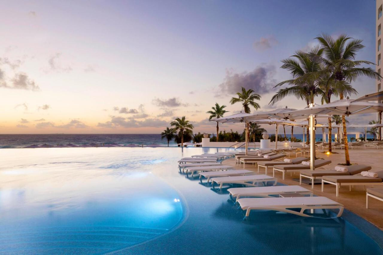 Le BLANC PALACE CANCUN DIAMOND VIP ELITE ALL INCLUSIVE ADULTS ONLY 18+ RESORT