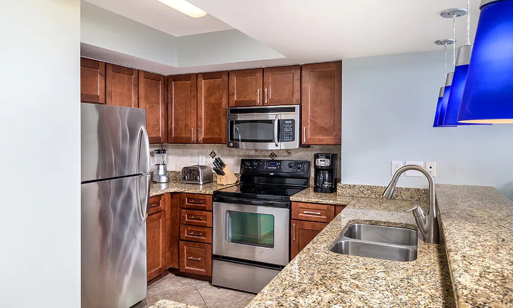 WYNDHAM TOWERS ON THE GROVE N. MYRTLE BEACH, 2BR SLEEPS 8, 6 NIGHT RENTAL 7/4-10