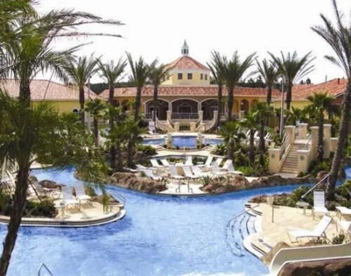 NOVEMBER WEEKS 2026~ Villas at Regal Palms~4BR/4BA townhome~ 7/N~NO RESORT FEE