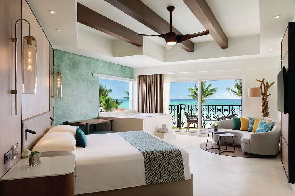 Resort Beachfront Caribbean Vacations / Low Member Rates!! Why Pay Full Price?