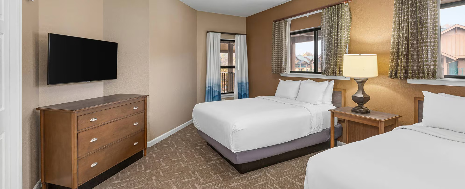 Wyndham Smoky Mountains – 3 BR DLX – May 25 – 31 (6 NTS)