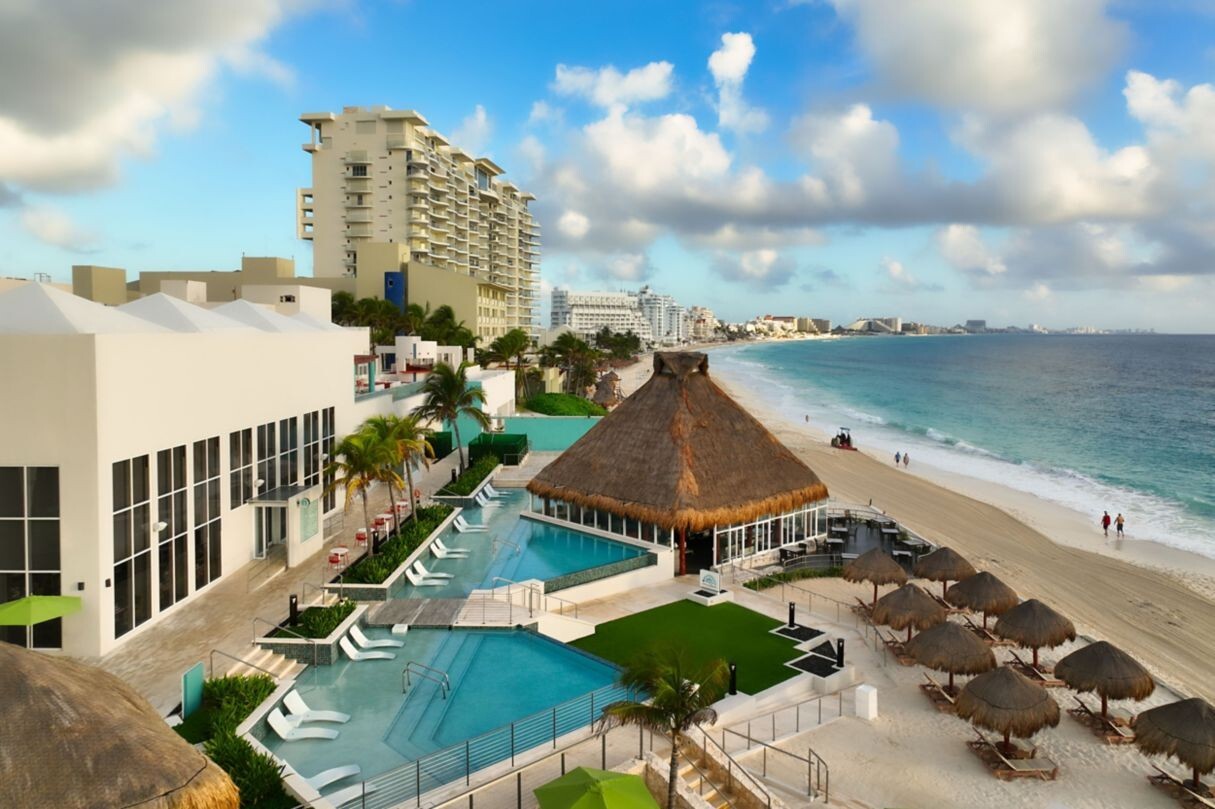 Oceanfront Westin Resort & Spa, Cancun – Thanksgiving