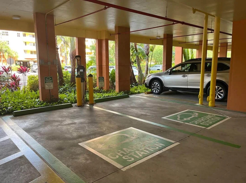 JUNE JULY WEEKS~Vacation Village at Weston ~South FL~A/B 2 BR CONDO SLPS 8