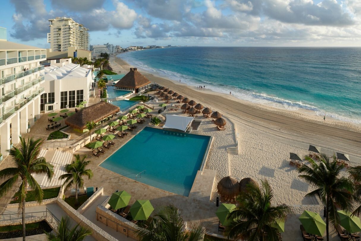 Oceanfront Westin Resort & Spa, Cancun – Thanksgiving