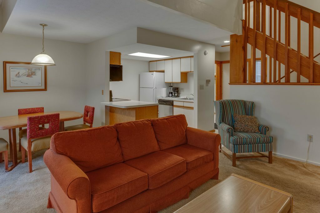 Sept 25-Oct 2~Virginia CHALET HIGH RESORT~ Basye, VA,~2 BR MOUNTAIN CHALET SLP 6