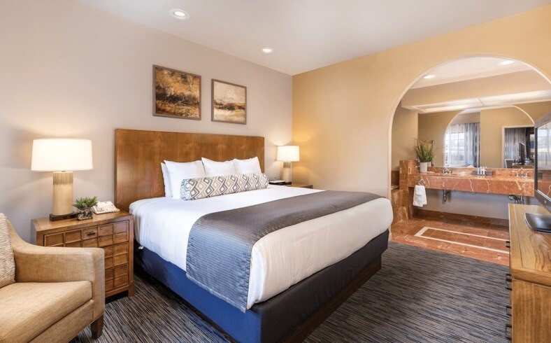 JUNE/JULY WKS~ Legacy Golf Resort ~Phoenix, AZ~FULL 1BR CONDO ~NO RESORT FEES