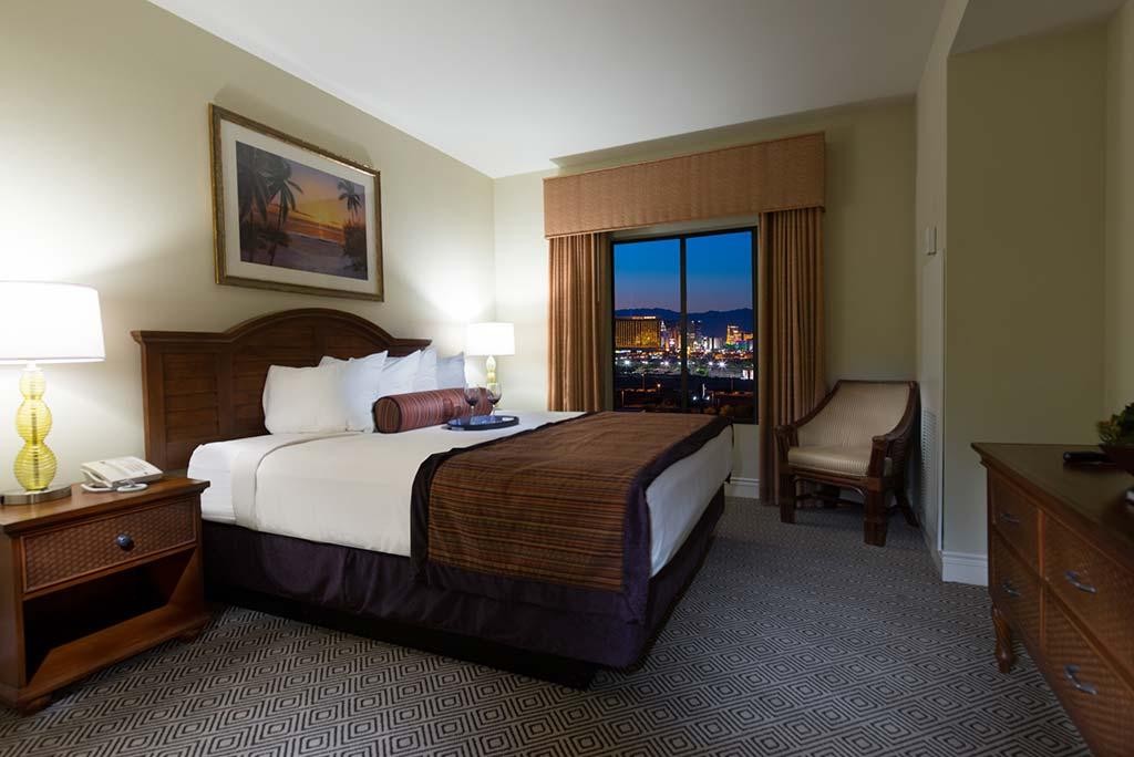 Tahiti Village Las Vegas NV Moorea Suite Sleeps 4 -7Nt SEPT/OCT/NOV 2026
