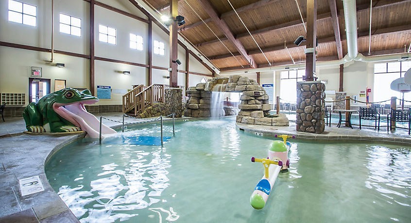 CHRISTMAS MOUNTAIN, WISCONSIN DELLS, 1 BEDROOM Townhouse, SLEEPS 4, JULY 13-16