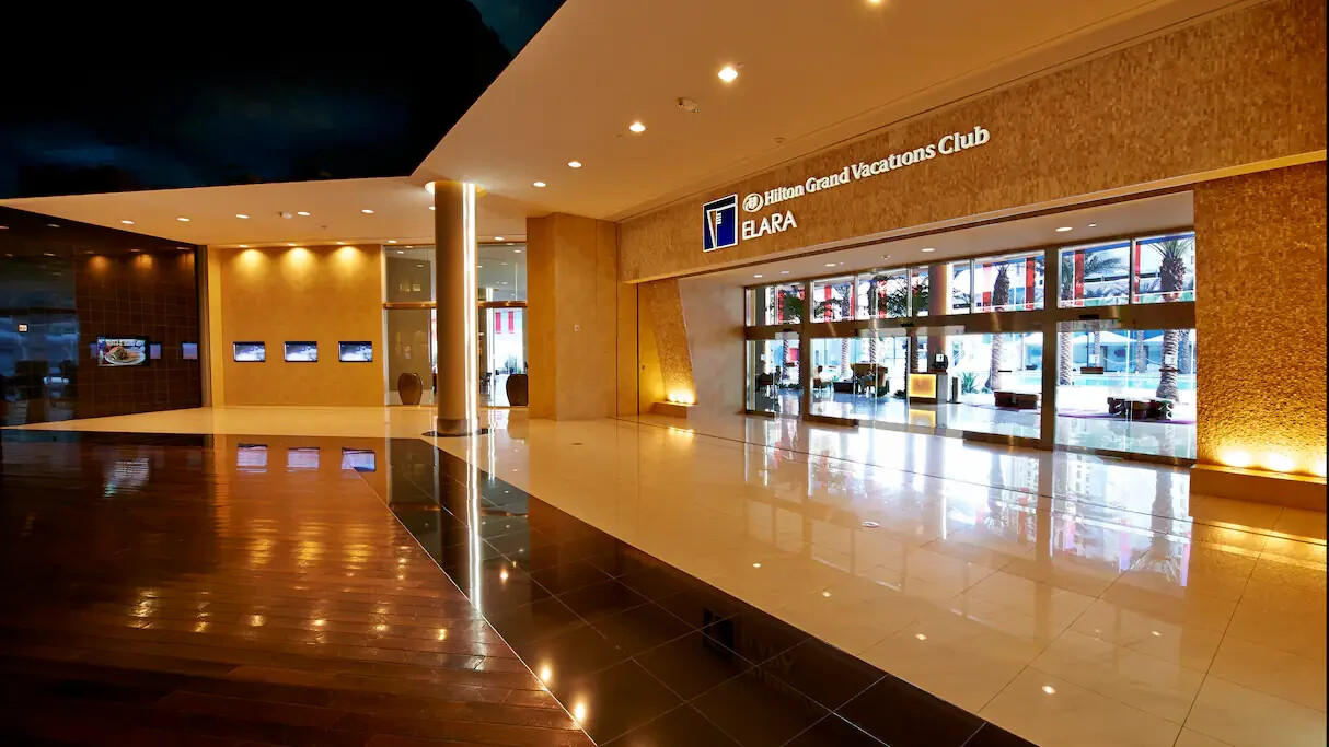 Hilton Elara Las Vegas 4BR PENTHOUSE 7 NIGHTS ANYYEAR EDC CES hotel resort hyatt
