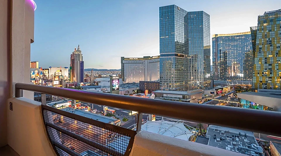 DEC 12-19 WK~ Hilton POLO TOWERS ~ON Vegas STRIP~SLPS 4~PRICE IS PER WEEK