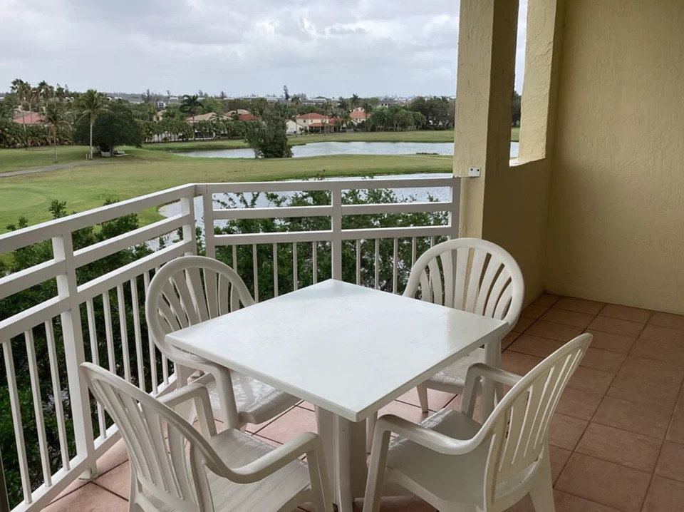 JUNE JULY WEEKS~Vacation Village at Weston ~South FL~A/B 2 BR CONDO SLPS 8