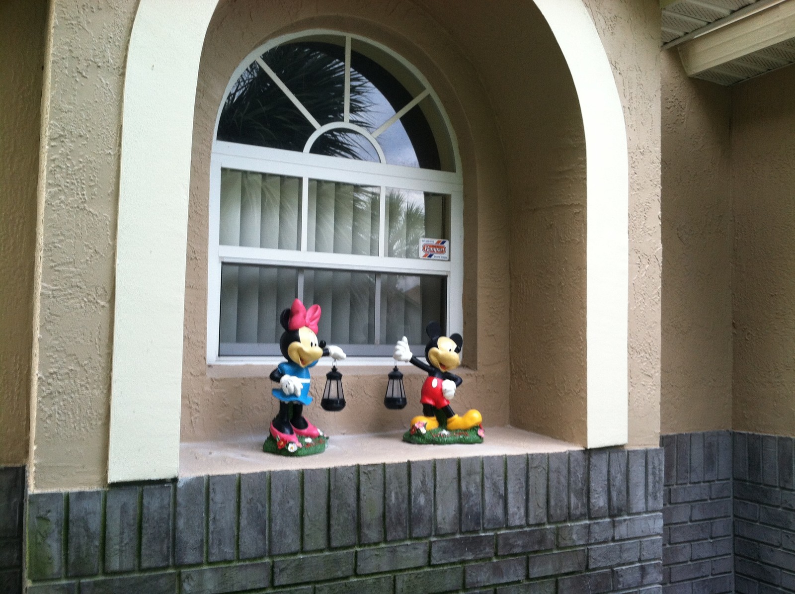 Florida vacation/3 miles to Disney – select dates for 2024/2025- call now