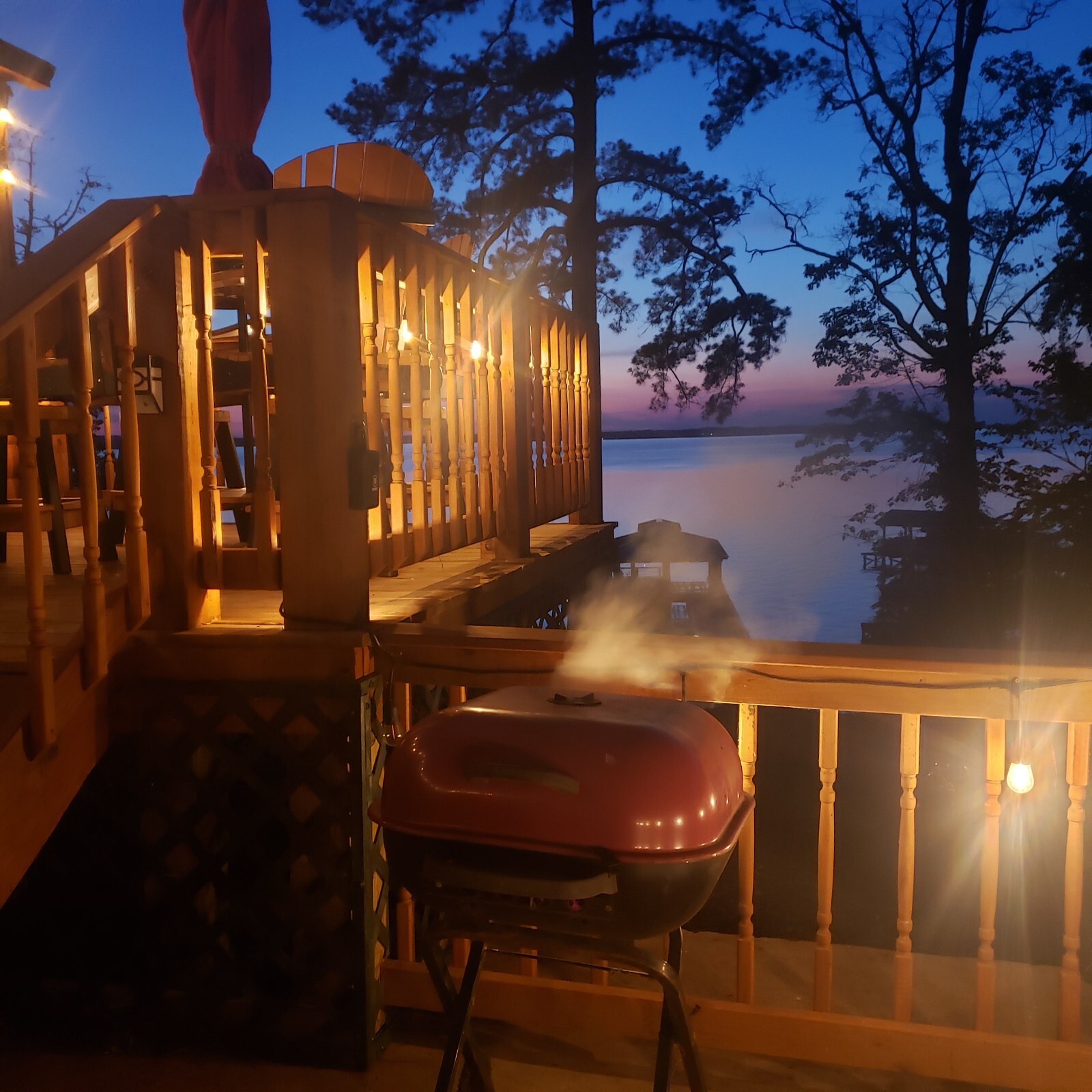 Toledo Bend Lakefront Vacation Rental Cabin – Boathouse, Sunsets, Water Sports