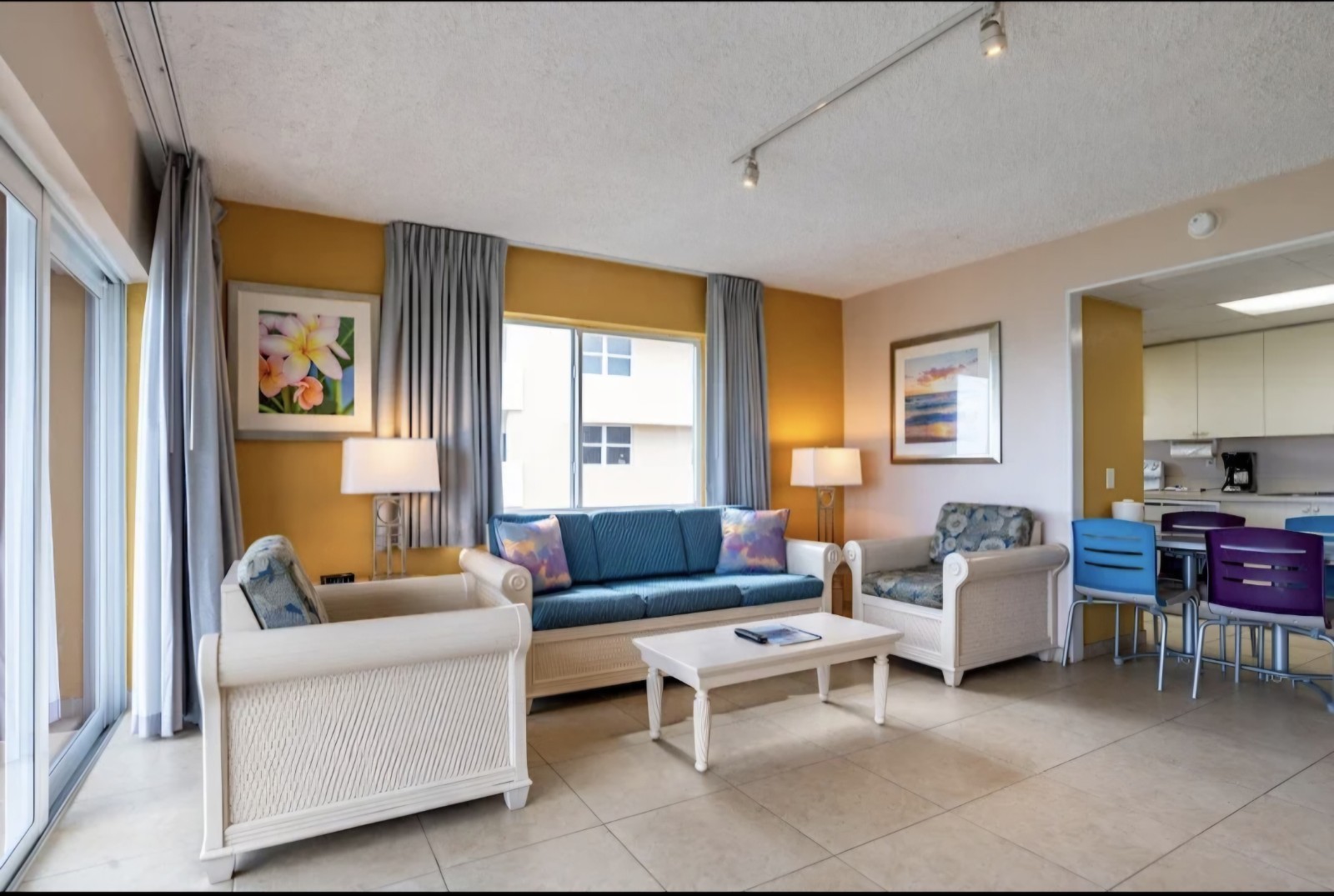 JULY AUGUST ~Canada House Beach Club~South FL~STUDIO CONDO SLPS 4~PRICE PER WEEK