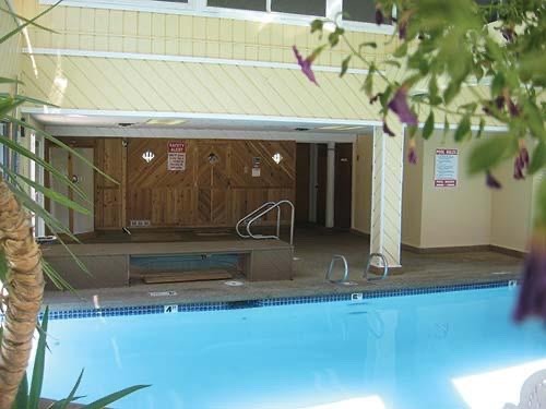 CATHEDRAL LEDGE RESORT MARCH 22-29 2026 – 2 BEDROOM CONDO WITH LOFT SLEEPS 8